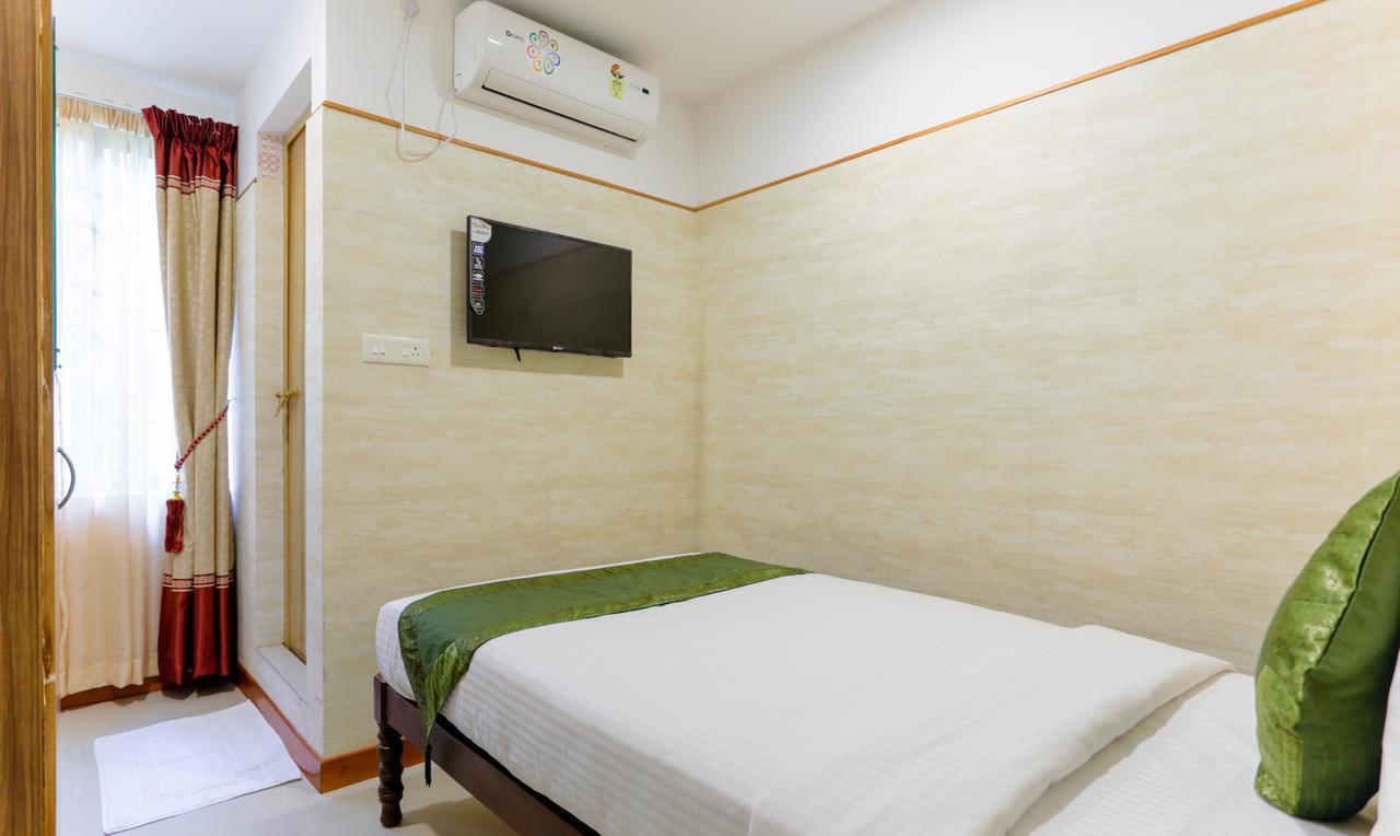Heaven Gardens Hotel Kochi Exterior foto