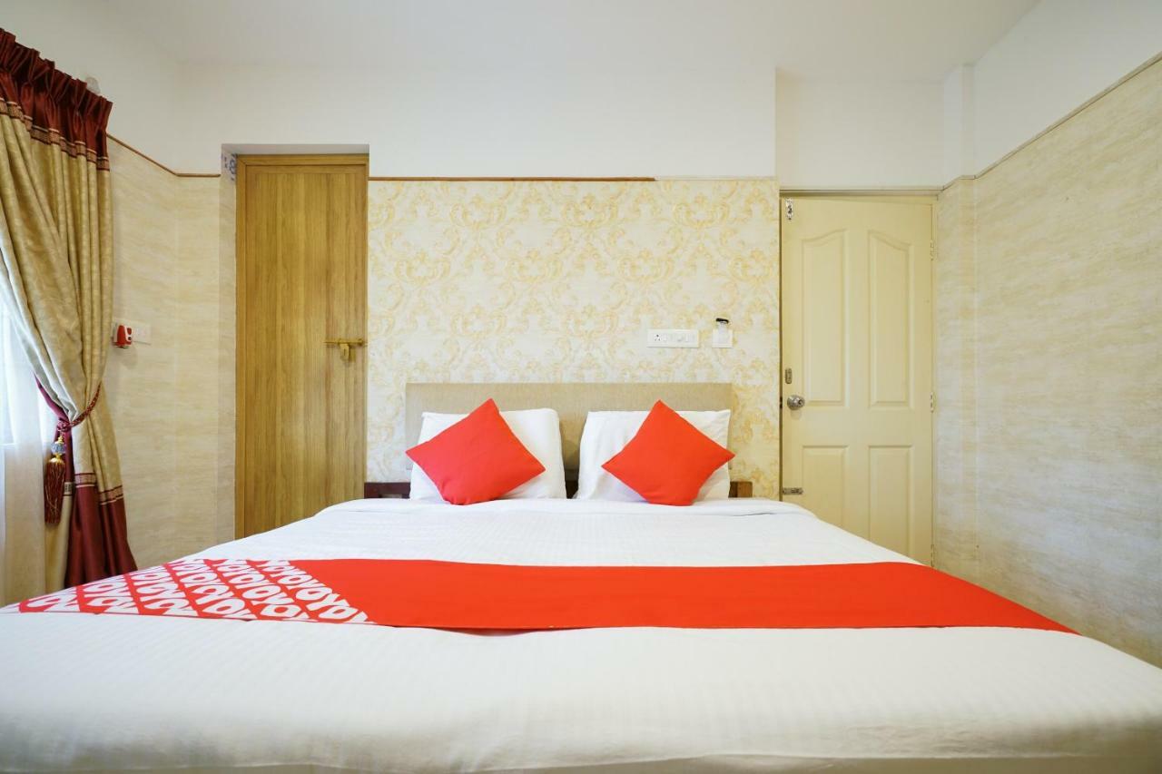 Heaven Gardens Hotel Kochi Exterior foto
